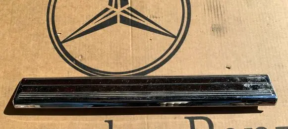 Mercedes-Benz S W220 Front sill trim cover A2206805535