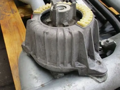 Mercedes-Benz E C207 W207 Engine mount bracket MCD4172