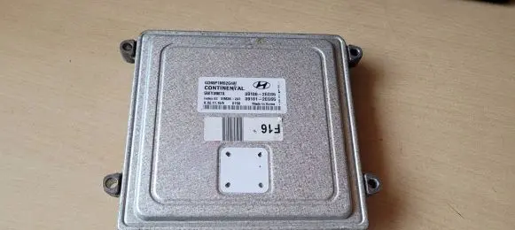 Hyundai i30 Engine control unit/module 391012EG35 5WY3987A 391002EGS5