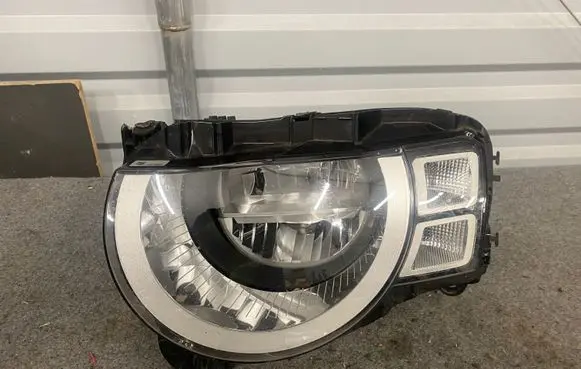 Land Rover Defender Headlight/headlamp