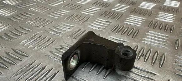 Skoda Octavia Mk3 (5E) Front door upper hinge