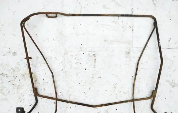 Toyota Avensis Verso Fuel tank mounting bracket 