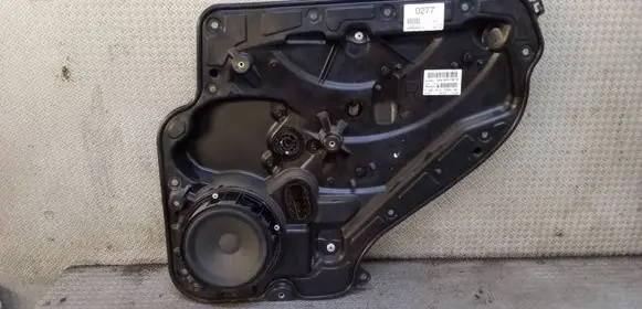 Volkswagen Golf VI Rear window lifting mechanism without motor 5K4839730H