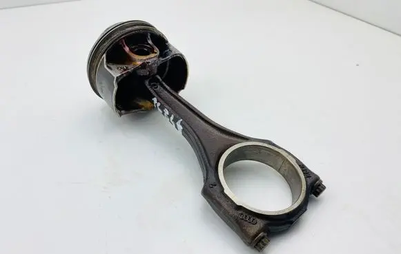 Audi Q7 4M Piston R6EH