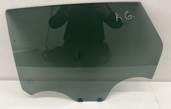 Renault Captur II Rear door window glass 