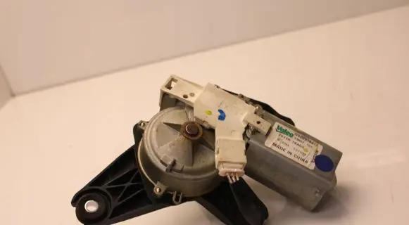 Nissan Juke I F15 Rear window wiper motor 