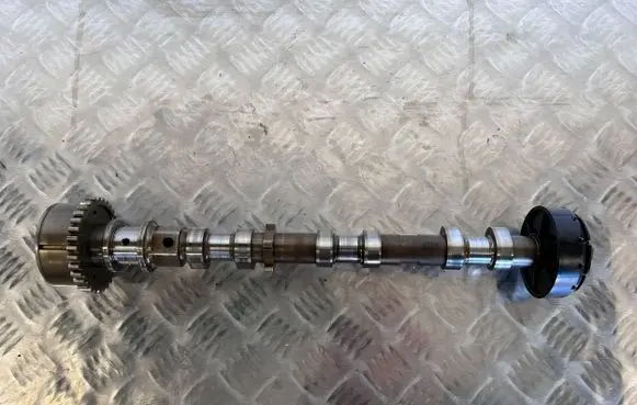Maserati Levante Camshaft F160AU 1701040295 327083RH
