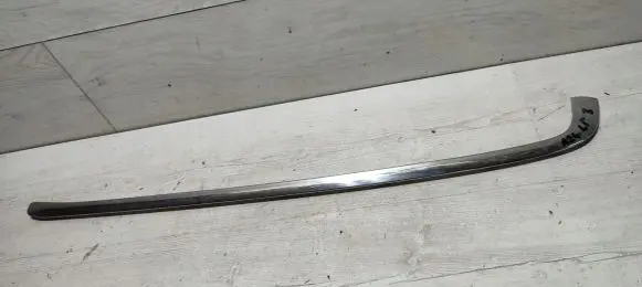 Mercedes-Benz E W124 Rear bumper trim bar molding 
