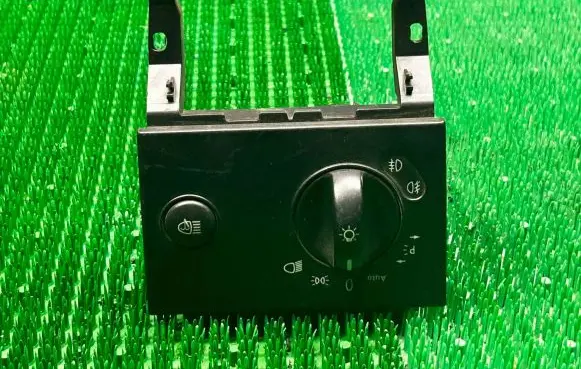 Mercedes-Benz Vito Viano W639 Light switch A6395450704 ZGS003