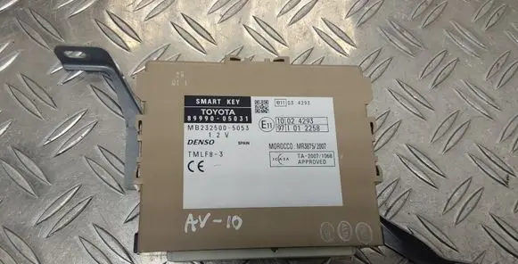 Toyota Avensis T270 Keyless (KESSY) go control unit/module 8999005031