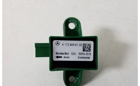 Mercedes-Benz GLK (X204) Airbag deployment crash/impact sensor A1729056100