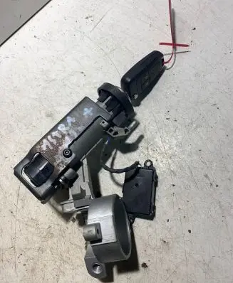 Opel Astra J Ignition lock 20912838