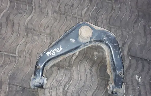 Nissan Navara D40 Front lower control arm/wishbone NOCODE