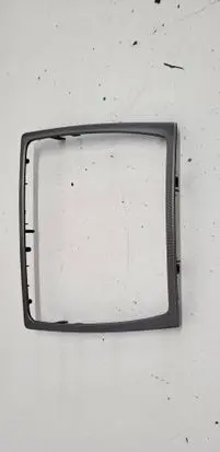 Volvo V70 Radio/GPS head unit trim 30672107
