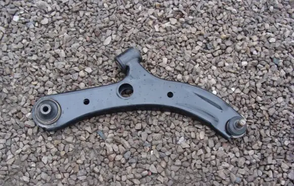 Suzuki Swift II Front control arm