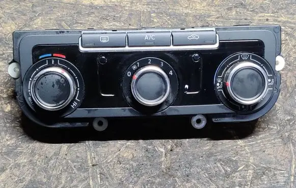Volkswagen Golf VI Climate control unit 7N0907426BG