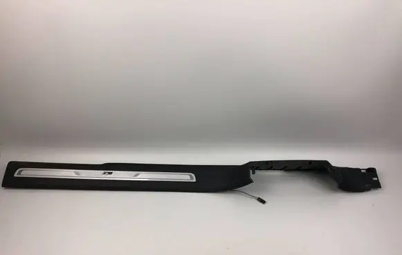 Volkswagen Tiguan Front sill trim cover 5NA853369