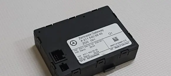 Mercedes-Benz E W211 Door central lock control unit/module A2115405645