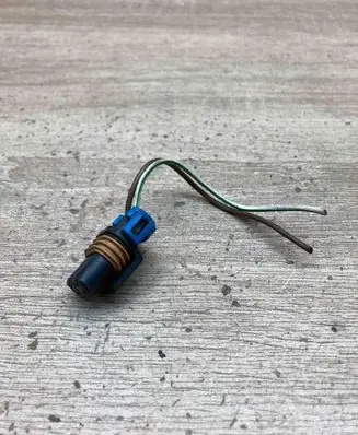 BMW 5 E39 Plug wire 1382189 2PIN