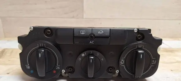 Volkswagen PASSAT B6 Climate control unit 74730960
