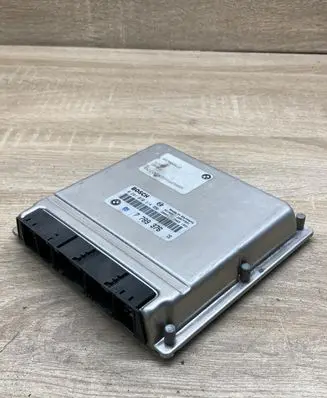 BMW 5 E39 Engine control unit/module ECU 7789376 0281010314
