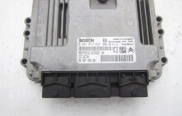 Peugeot 407 Engine control unit/module 9659728280 0281012625