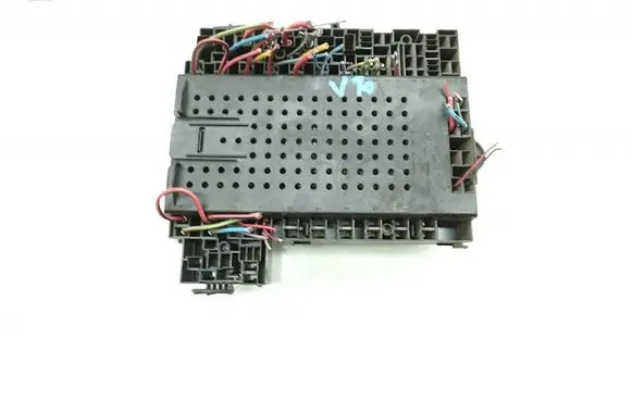 Volvo V70 Fuse box set 08696035