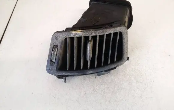 KIA Sorento Dash center air vent grill 974102p000 97410-2p000