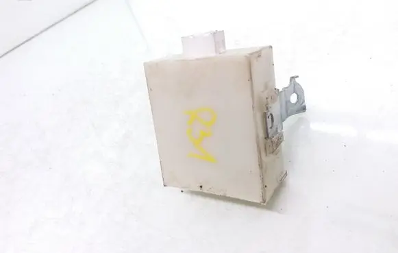 Toyota Avensis T250 Door control unit/module 8974105070