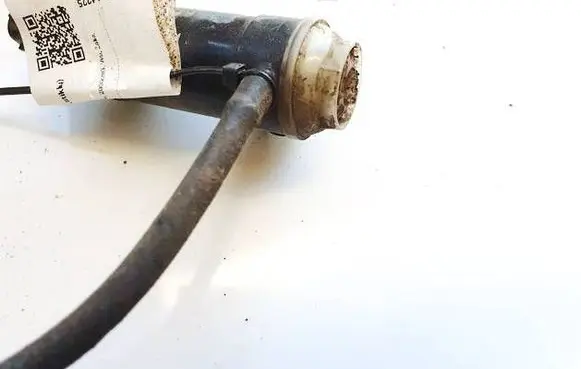 Subaru Outback Windscreen/windshield washer pump 
