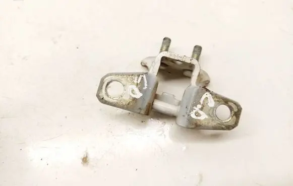 Mitsubishi Outlander Tailgate/trunk/boot hinge 