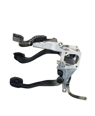 Audi A6 S6 C5 4B Pedal assembly 8D1721117