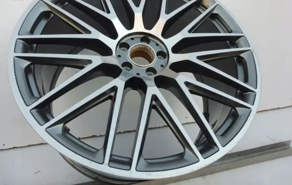 Mercedes-Benz GLE W167 R23 light alloy rim A1674018600