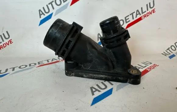 Engine coolant pipe/hose