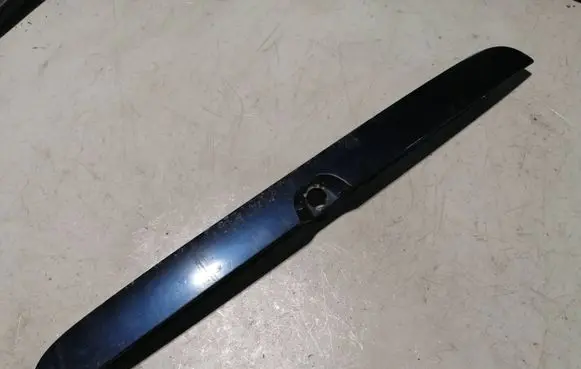 Opel Zafira A Trunk door license plate light bar 90579631