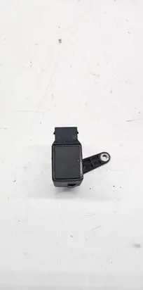 Headlight/headlamp level sensor