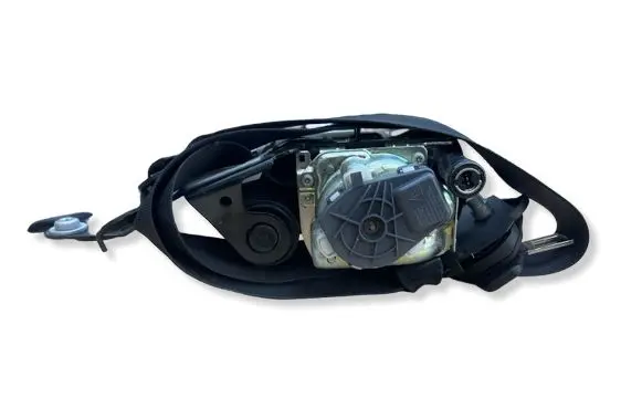 Mercedes-Benz E W212 Front seatbelt 620048000