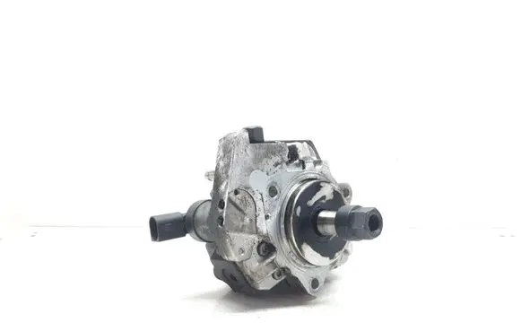 BMW X3 E83 Fuel injection high pressure pump 7788670 0445010045 R70