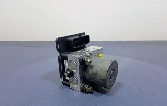 Audi A6 Allroad C5 ABS Pump 4F0910517K