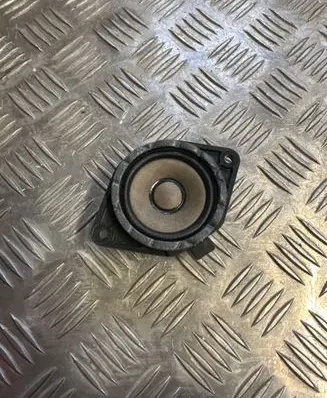 Hyundai Tucson IV NX4 Panel speaker 
