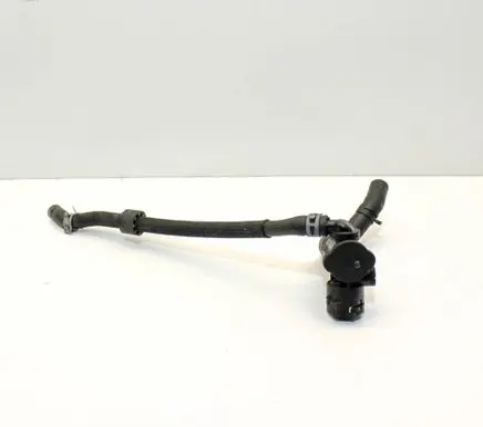 Volkswagen Tiguan Engine coolant pipe/hose 5Q0121113J