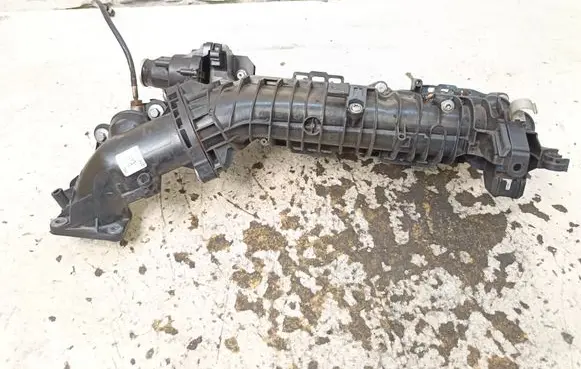 BMW X3 F25 Intake manifold 7807991 8506406 8514771