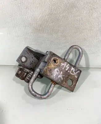 Audi A4 S4 B6 8E 8H Front door lower hinge 