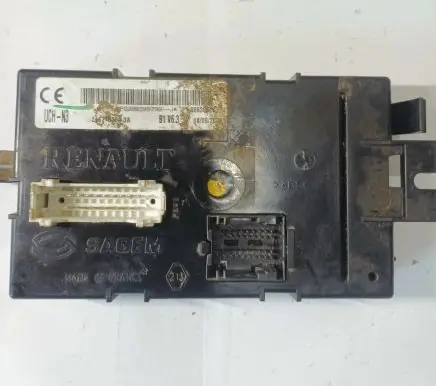 Renault Trafic II (X83) Comfort/convenience module P8200399798J 216778263A