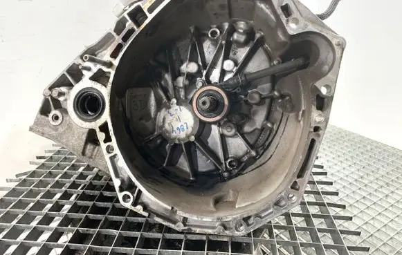 Renault Captur Manual 5 speed gearbox TL4080