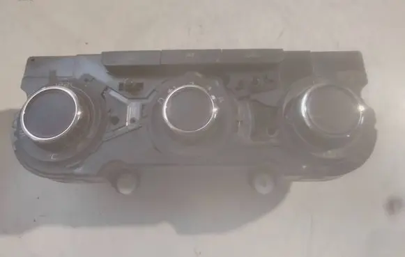 Skoda Octavia Mk2 (1Z) Climate control unit 3T0820047H