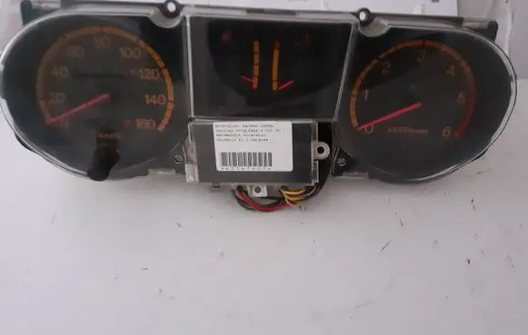 Mitsubishi Pajero Speedometer (instrument cluster) MB716928