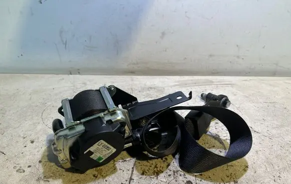 Hyundai Tucson IV NX4 Front seatbelt 0589P10021 67R0000 651511100B