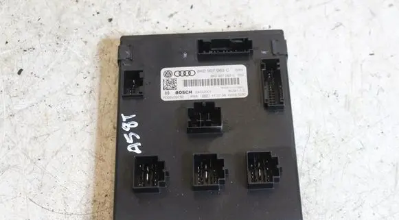 Audi A5 8T 8F Comfort/convenience module 8K0907063C