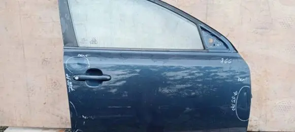 KIA Ceed Front door